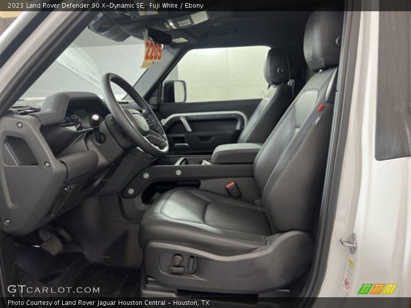 Fuji White / Ebony 2023 Land Rover Defender 90 X-Dynamic SE