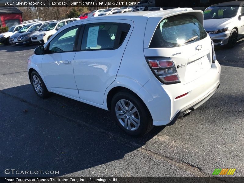 Summit White / Jet Black/Dark Titanium 2017 Chevrolet Sonic LT Hatchback