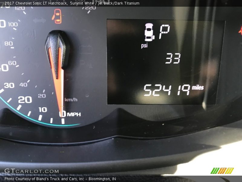 Summit White / Jet Black/Dark Titanium 2017 Chevrolet Sonic LT Hatchback