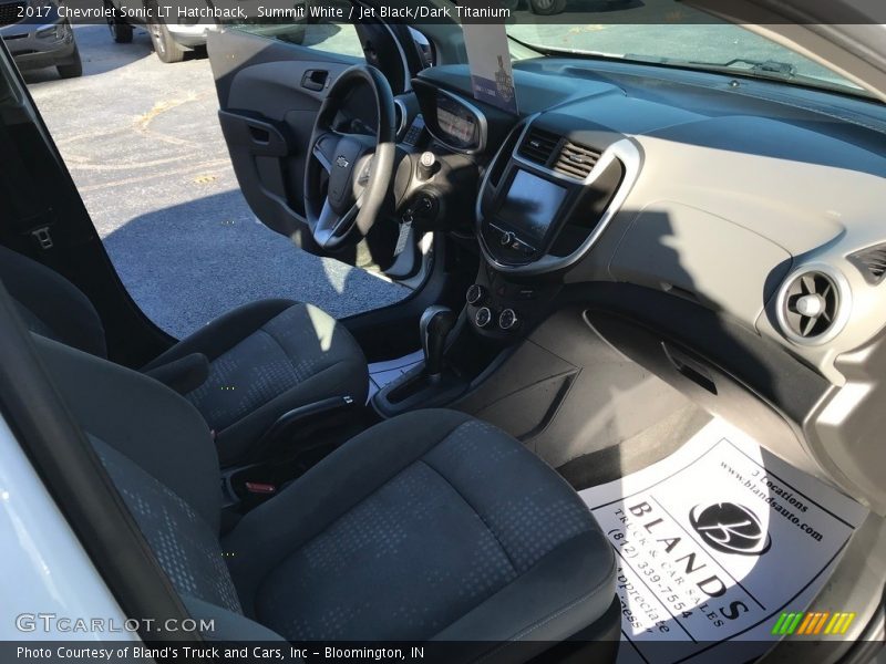 Summit White / Jet Black/Dark Titanium 2017 Chevrolet Sonic LT Hatchback