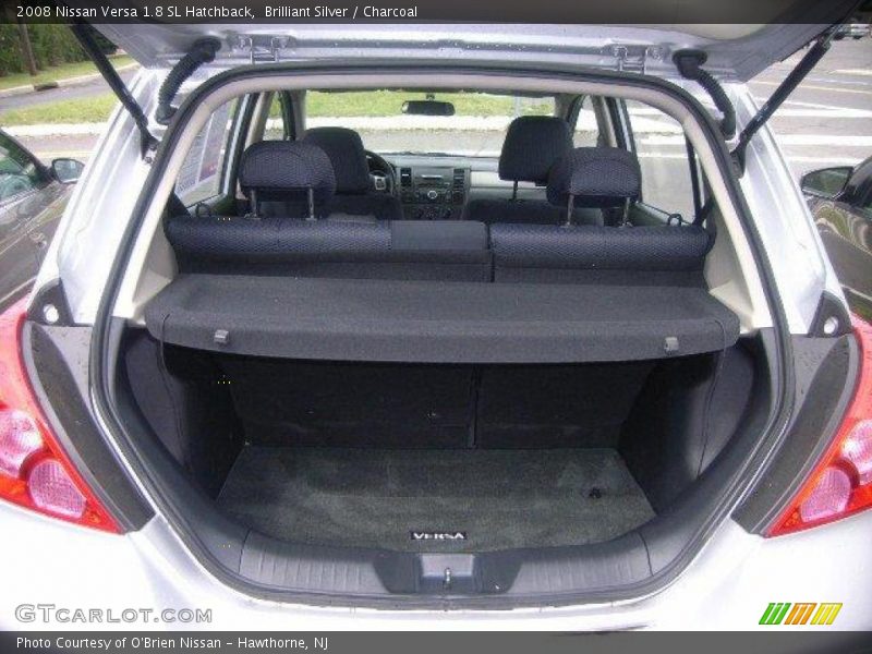 Brilliant Silver / Charcoal 2008 Nissan Versa 1.8 SL Hatchback