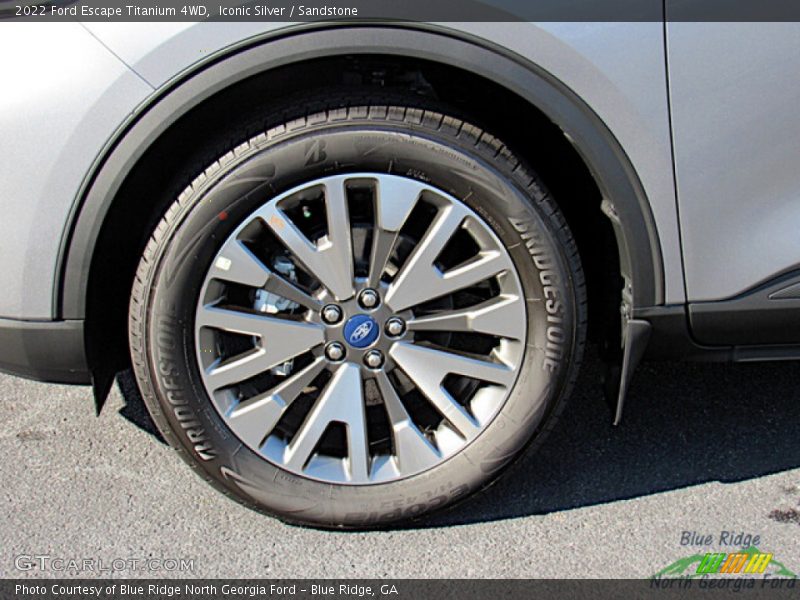 Iconic Silver / Sandstone 2022 Ford Escape Titanium 4WD