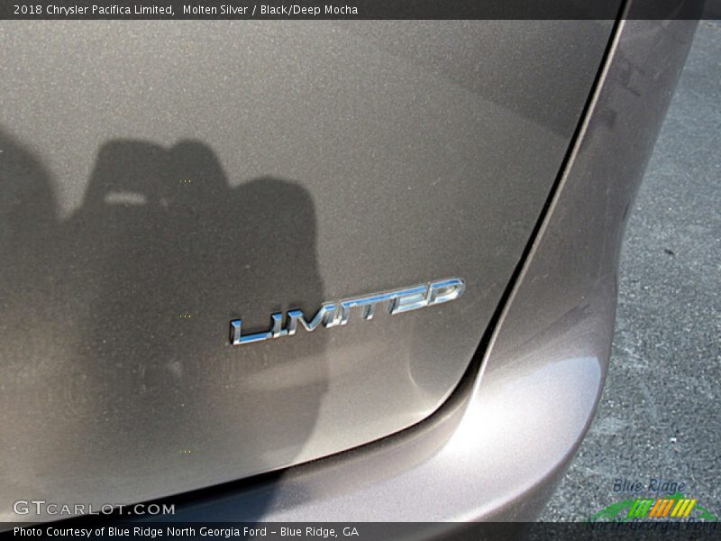 Molten Silver / Black/Deep Mocha 2018 Chrysler Pacifica Limited