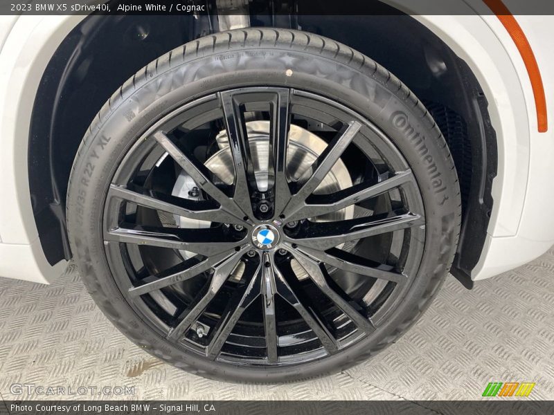 Alpine White / Cognac 2023 BMW X5 sDrive40i