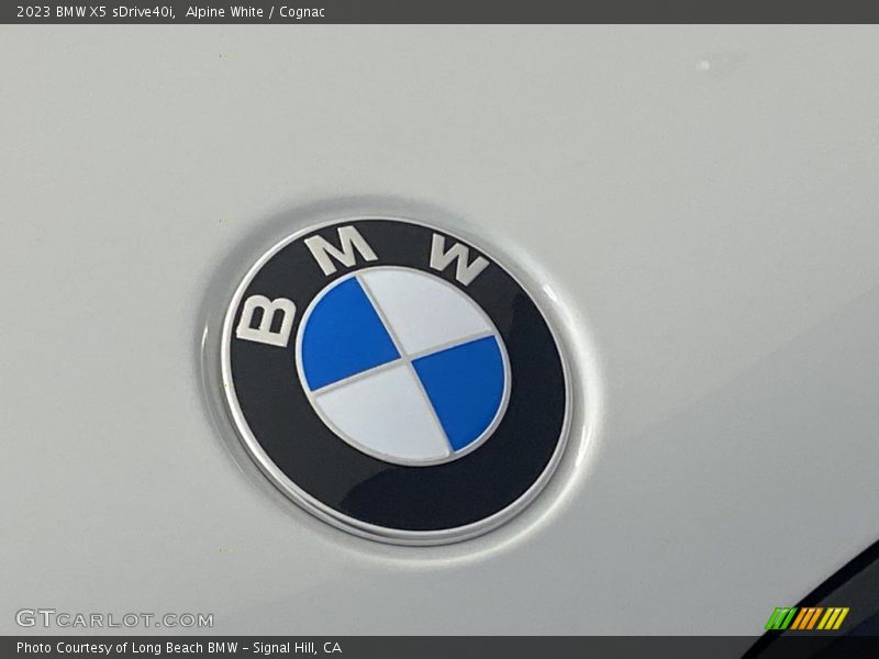 Alpine White / Cognac 2023 BMW X5 sDrive40i