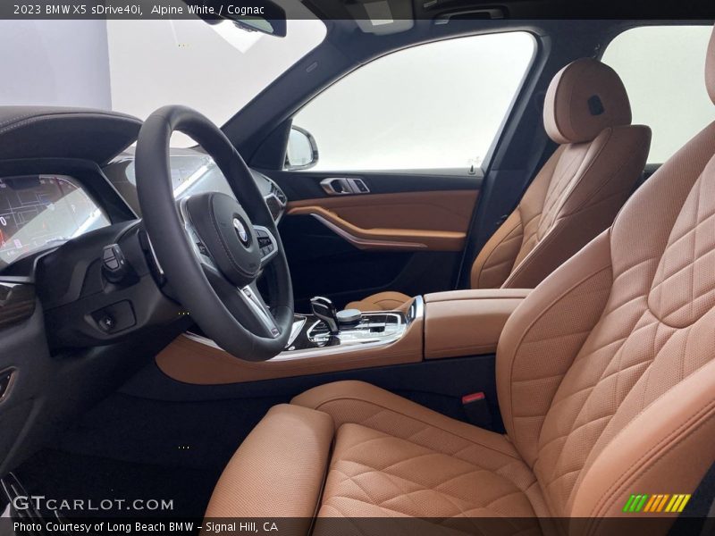 Alpine White / Cognac 2023 BMW X5 sDrive40i