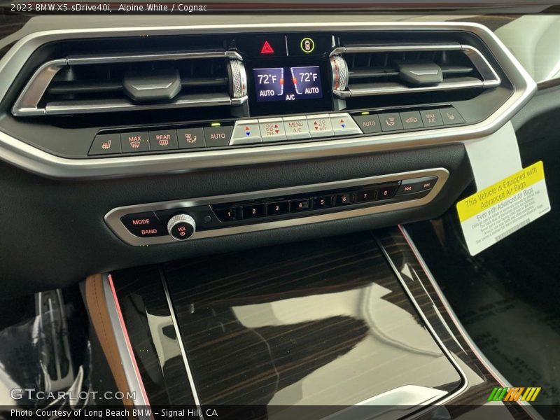 Alpine White / Cognac 2023 BMW X5 sDrive40i
