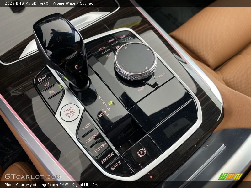 Alpine White / Cognac 2023 BMW X5 sDrive40i
