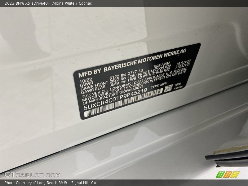 Alpine White / Cognac 2023 BMW X5 sDrive40i