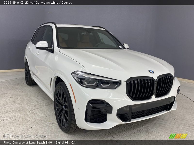 Alpine White / Cognac 2023 BMW X5 sDrive40i