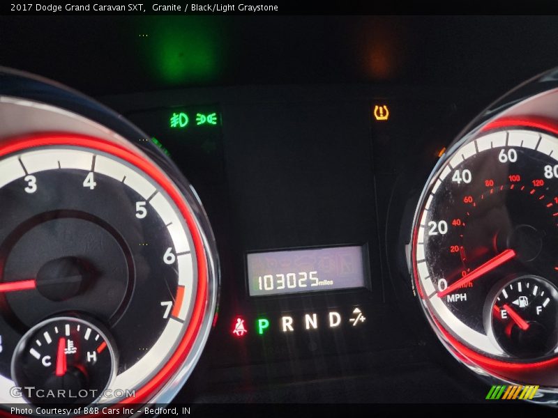 Granite / Black/Light Graystone 2017 Dodge Grand Caravan SXT