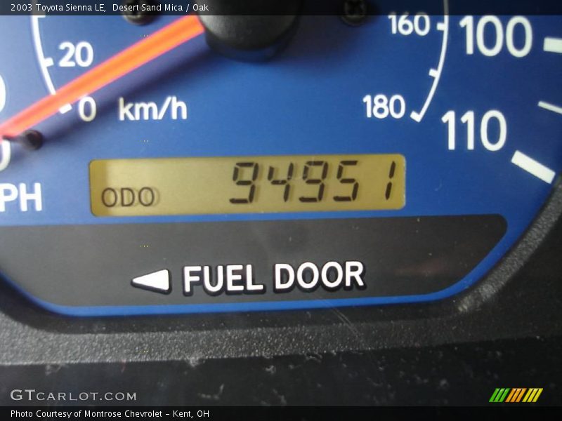 Desert Sand Mica / Oak 2003 Toyota Sienna LE