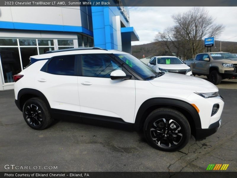 Summit White / Jet Black 2023 Chevrolet TrailBlazer LT AWD