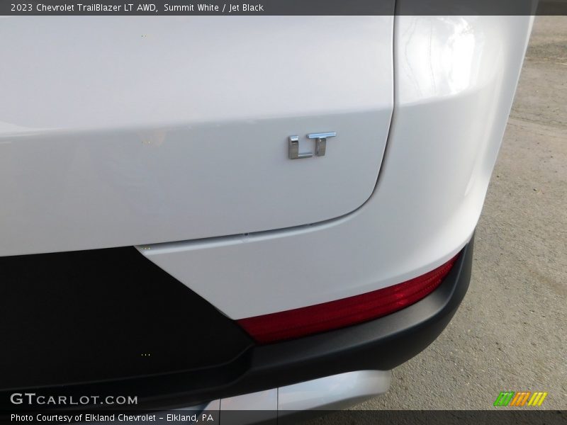 Summit White / Jet Black 2023 Chevrolet TrailBlazer LT AWD
