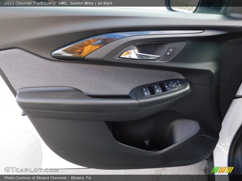 Summit White / Jet Black 2023 Chevrolet TrailBlazer LT AWD
