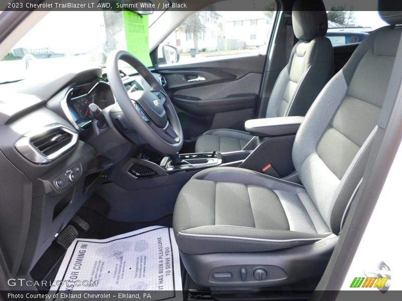 Summit White / Jet Black 2023 Chevrolet TrailBlazer LT AWD
