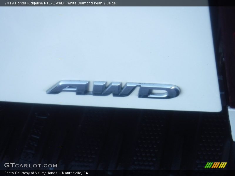 White Diamond Pearl / Beige 2019 Honda Ridgeline RTL-E AWD