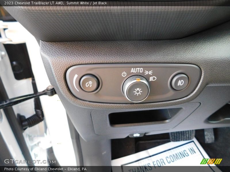 Summit White / Jet Black 2023 Chevrolet TrailBlazer LT AWD
