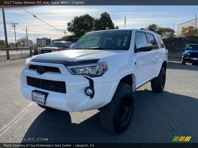 Super White / Graphite 2017 Toyota 4Runner SR5 4x4