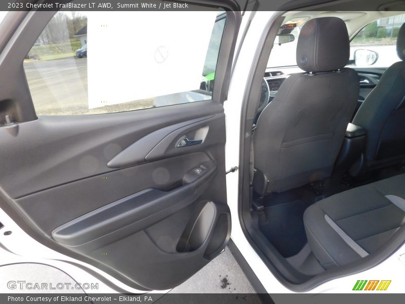 Summit White / Jet Black 2023 Chevrolet TrailBlazer LT AWD