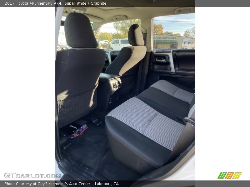 Super White / Graphite 2017 Toyota 4Runner SR5 4x4