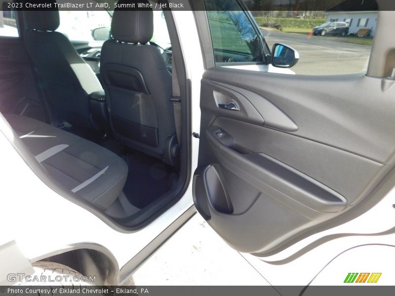 Summit White / Jet Black 2023 Chevrolet TrailBlazer LT AWD