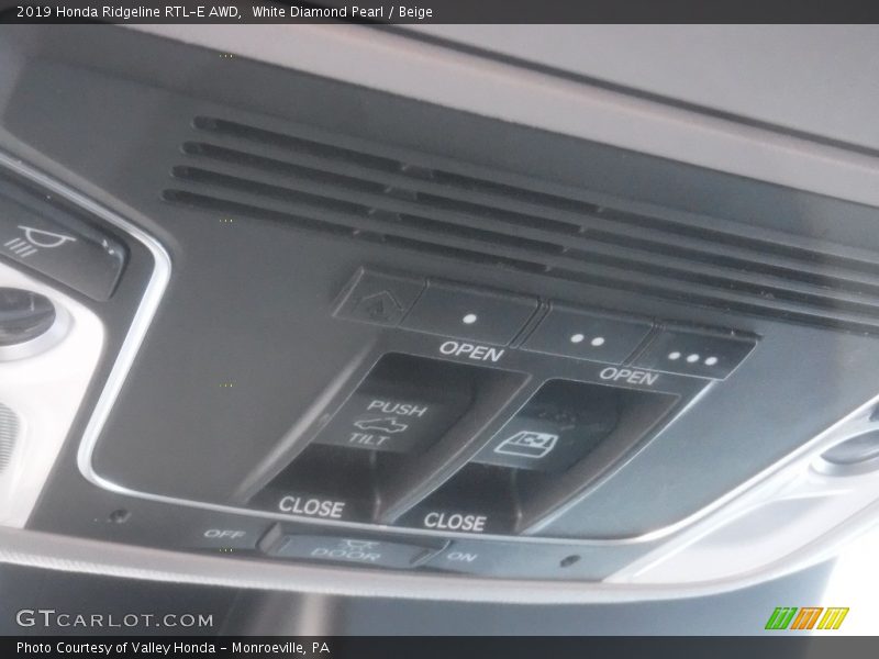 White Diamond Pearl / Beige 2019 Honda Ridgeline RTL-E AWD