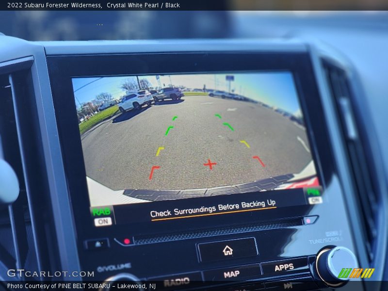Crystal White Pearl / Black 2022 Subaru Forester Wilderness