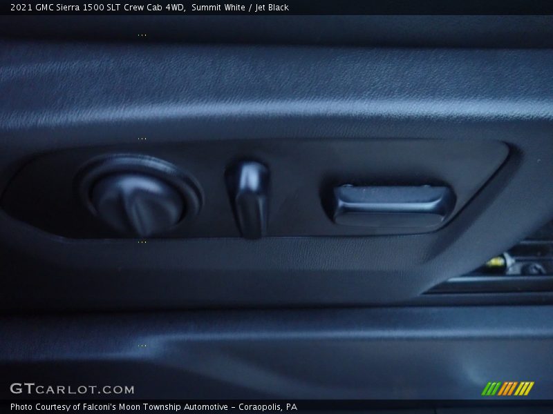 Summit White / Jet Black 2021 GMC Sierra 1500 SLT Crew Cab 4WD
