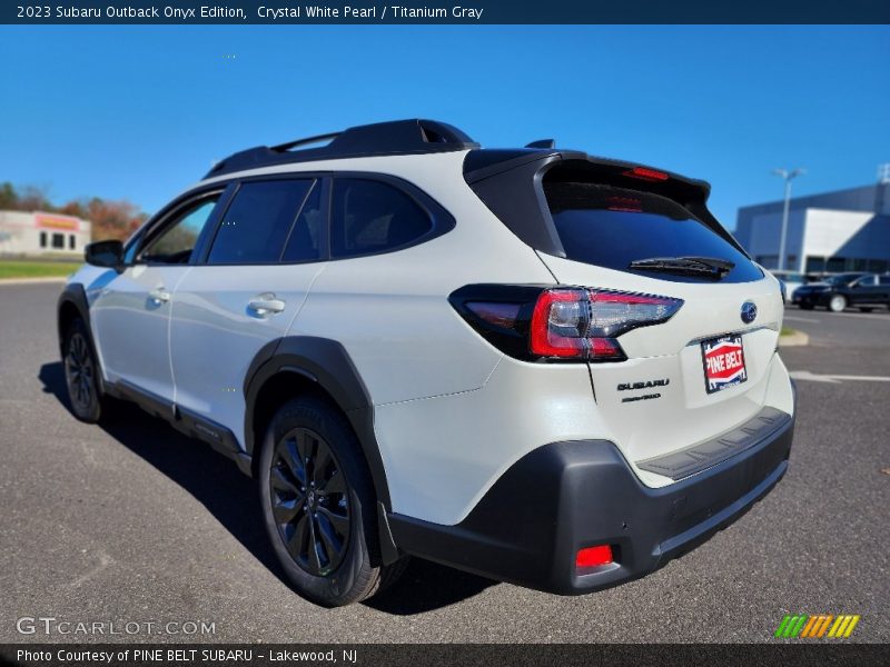 Crystal White Pearl / Titanium Gray 2023 Subaru Outback Onyx Edition