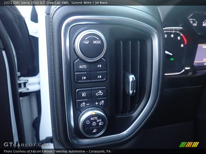 Summit White / Jet Black 2021 GMC Sierra 1500 SLT Crew Cab 4WD