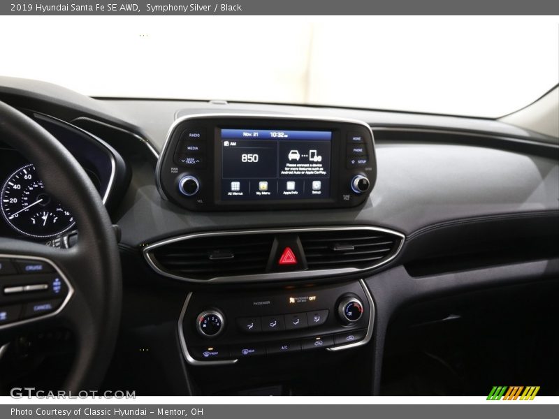 Symphony Silver / Black 2019 Hyundai Santa Fe SE AWD