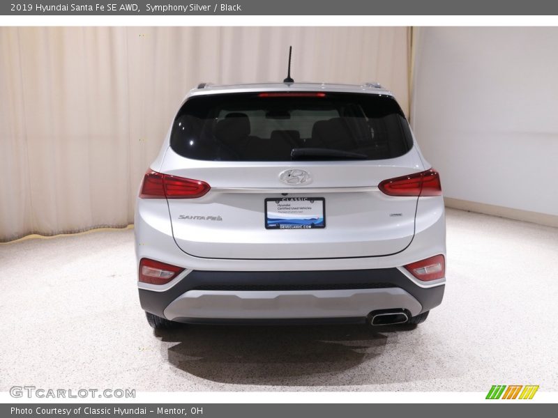 Symphony Silver / Black 2019 Hyundai Santa Fe SE AWD