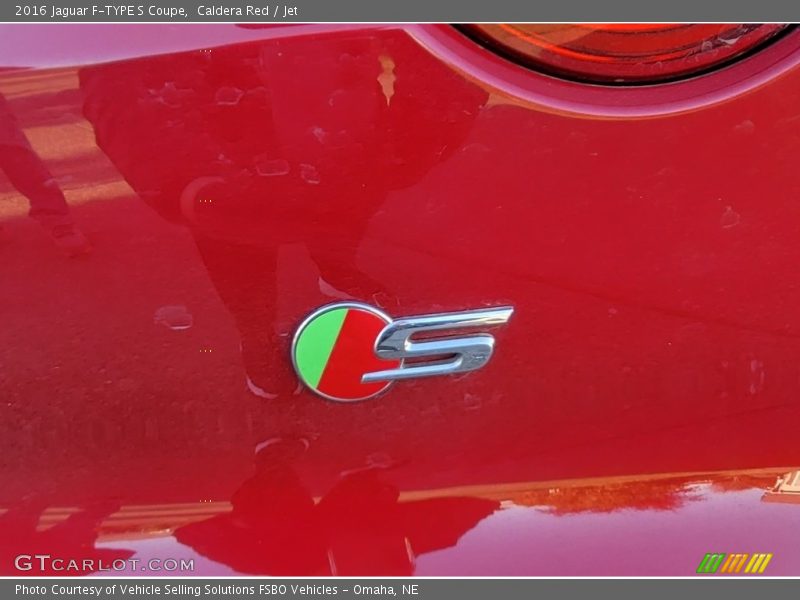  2016 F-TYPE S Coupe Logo