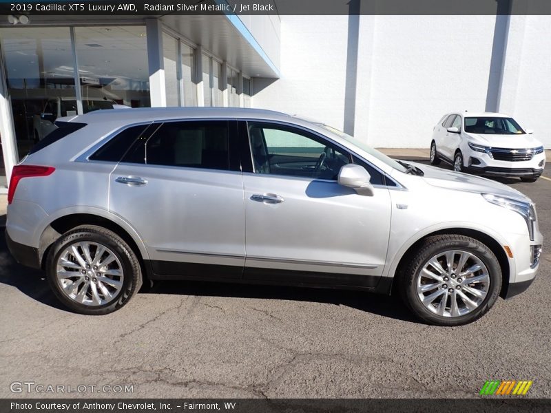 Radiant Silver Metallic / Jet Black 2019 Cadillac XT5 Luxury AWD