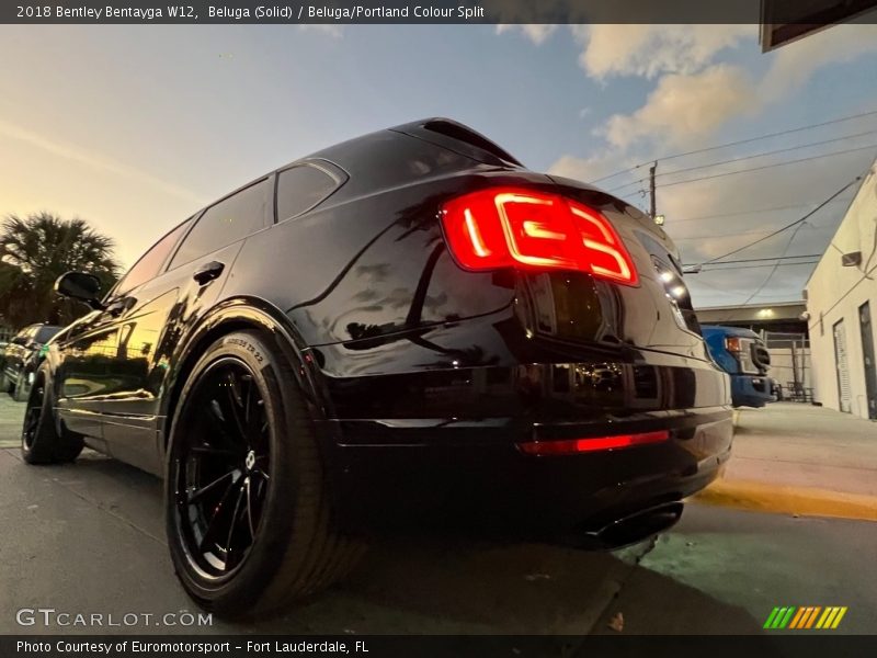 Beluga (Solid) / Beluga/Portland Colour Split 2018 Bentley Bentayga W12