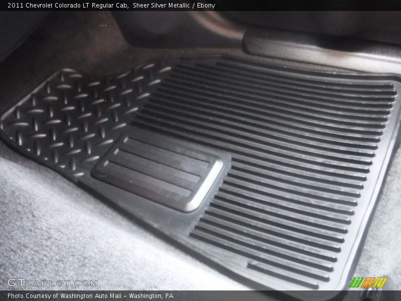 Sheer Silver Metallic / Ebony 2011 Chevrolet Colorado LT Regular Cab
