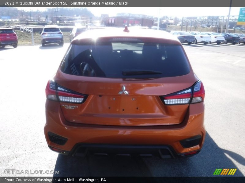 Sunshine Orange Metallic / Black 2021 Mitsubishi Outlander Sport SE