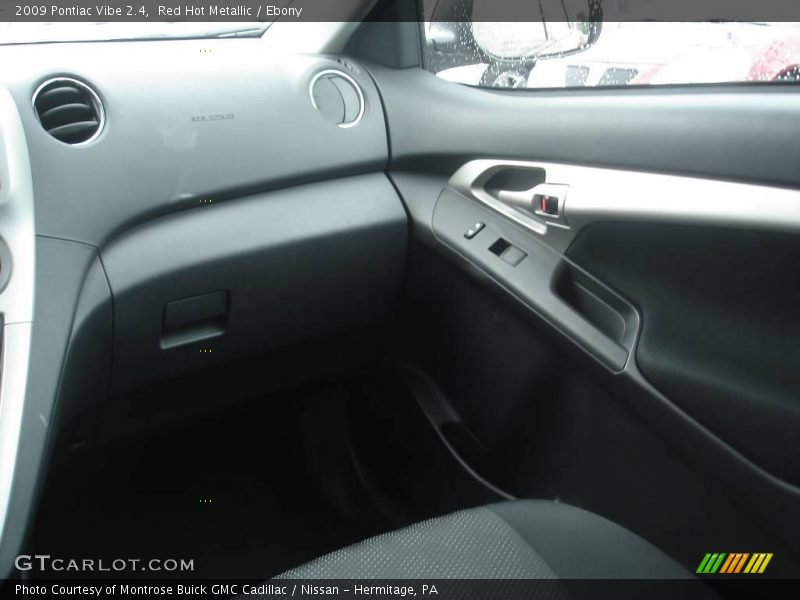 Red Hot Metallic / Ebony 2009 Pontiac Vibe 2.4
