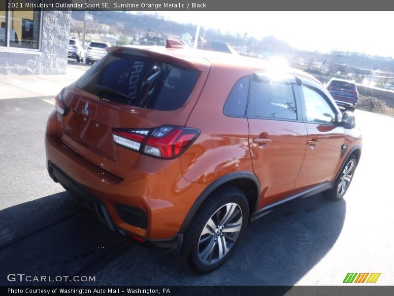 Sunshine Orange Metallic / Black 2021 Mitsubishi Outlander Sport SE