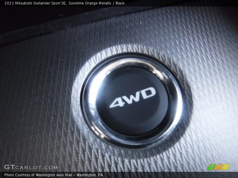 Sunshine Orange Metallic / Black 2021 Mitsubishi Outlander Sport SE