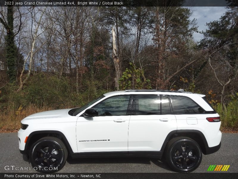 Bright White / Global Black 2023 Jeep Grand Cherokee Limited 4x4