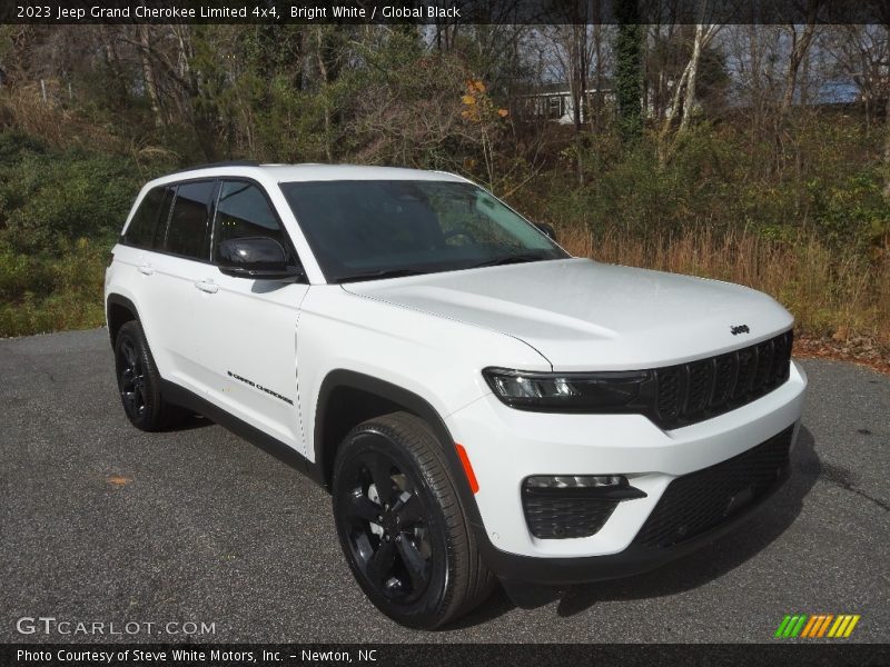Bright White / Global Black 2023 Jeep Grand Cherokee Limited 4x4