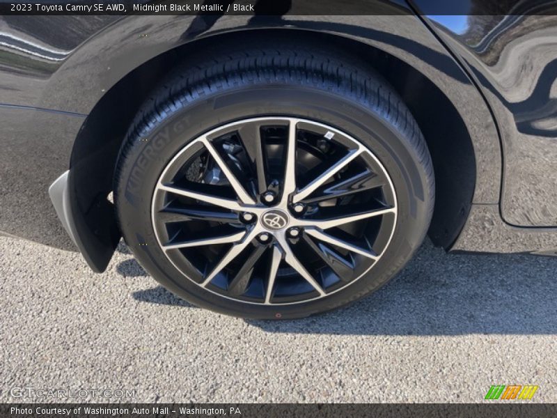 Midnight Black Metallic / Black 2023 Toyota Camry SE AWD
