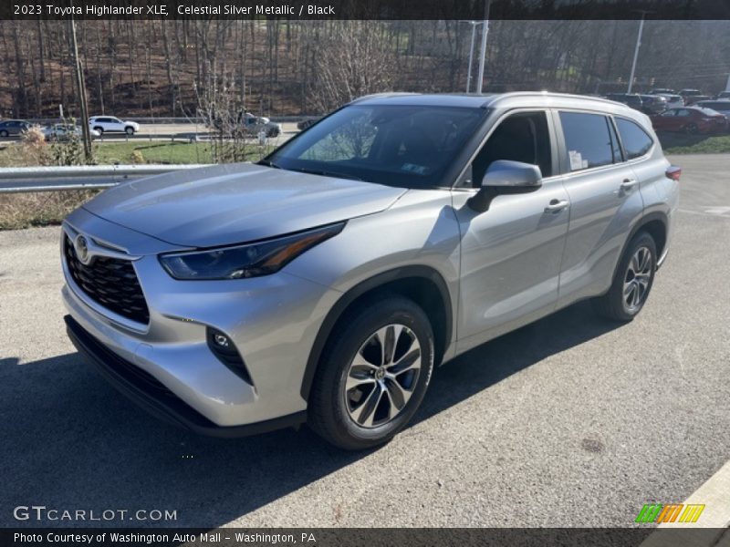 Celestial Silver Metallic / Black 2023 Toyota Highlander XLE