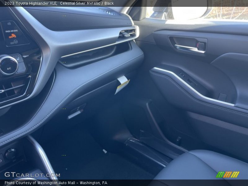 Celestial Silver Metallic / Black 2023 Toyota Highlander XLE