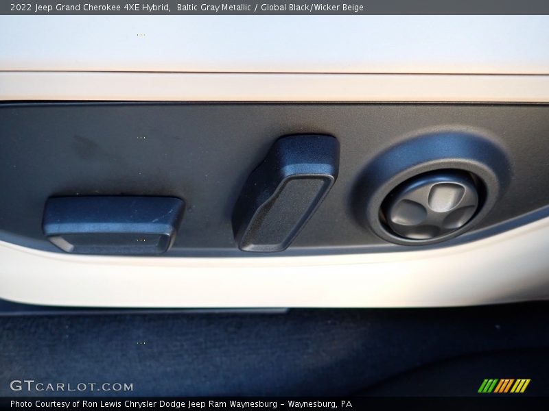 Baltic Gray Metallic / Global Black/Wicker Beige 2022 Jeep Grand Cherokee 4XE Hybrid