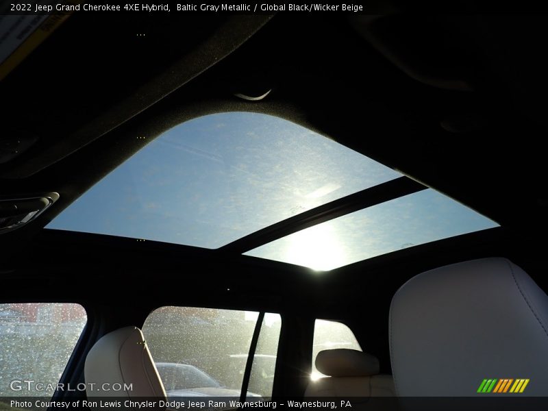 Baltic Gray Metallic / Global Black/Wicker Beige 2022 Jeep Grand Cherokee 4XE Hybrid