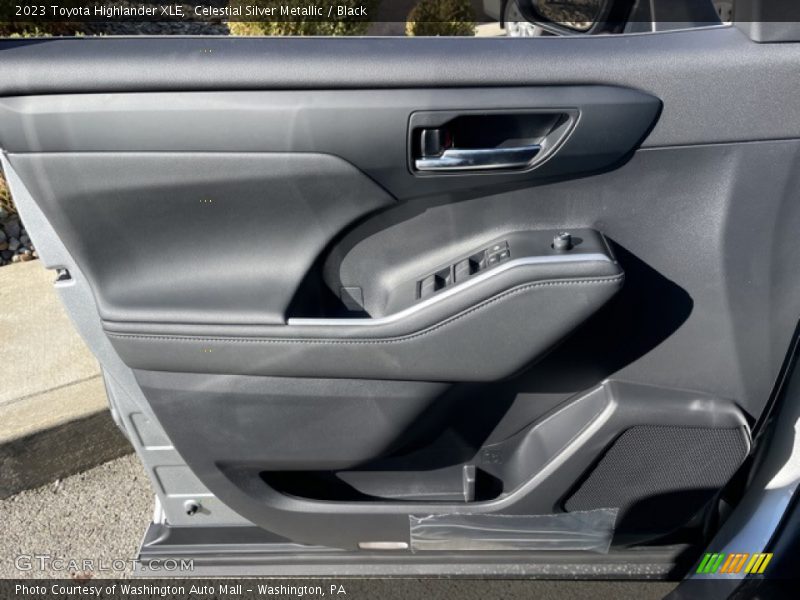 Celestial Silver Metallic / Black 2023 Toyota Highlander XLE