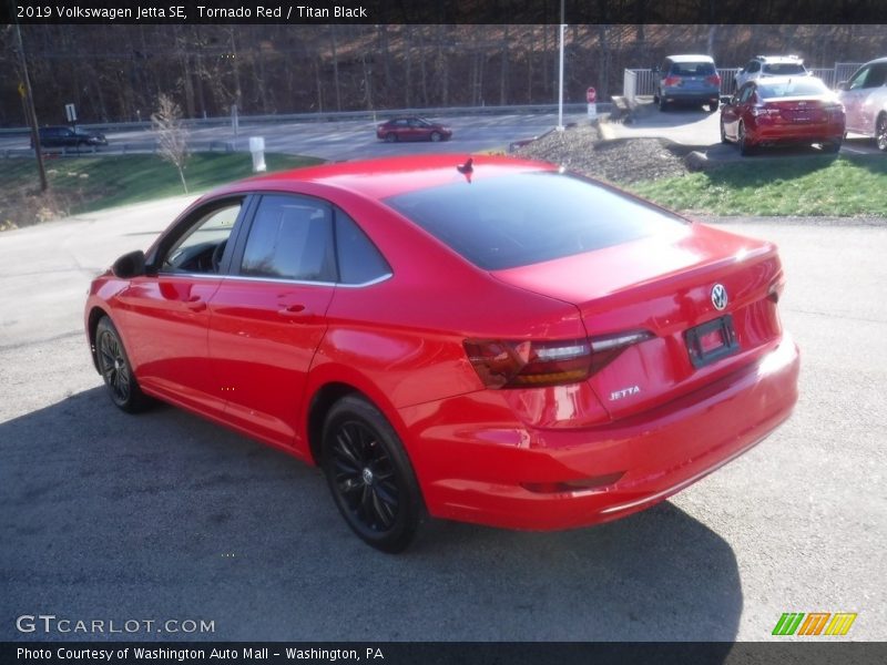 Tornado Red / Titan Black 2019 Volkswagen Jetta SE